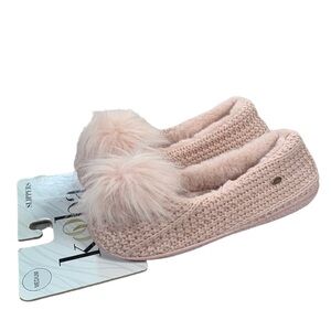 Kooba Women’s Pink Knit Fuzzy Slippers Size Medium 6.5-7.5